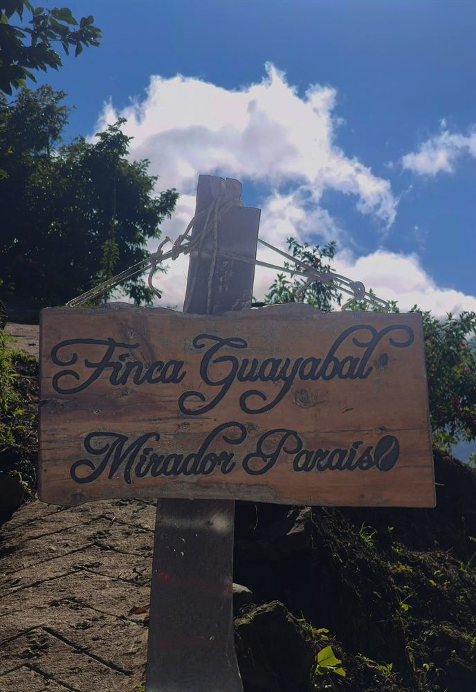 Letrero de la Finca Guayabal – Mirador Paraíso